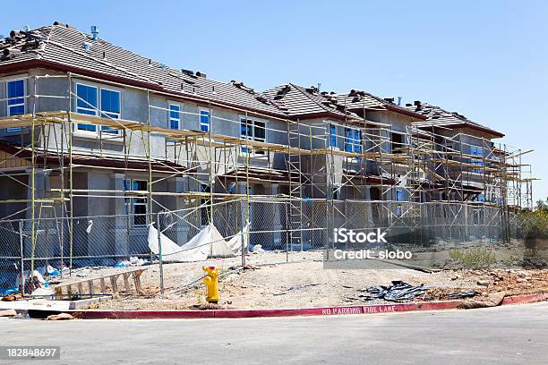 Housing Komplex Im Bau Stockfoto und mehr Bilder von Baustelle - Baustelle, Baugewerbe, Wohnung