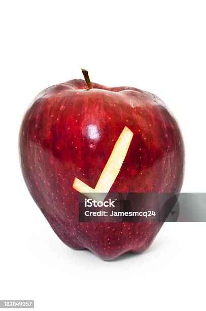 Apfel Mit Häkchen Stockfoto und mehr Bilder von Apfel - Apfel, Skulptur - Kunsthandwerkliches Erzeugnis, Abnehmen