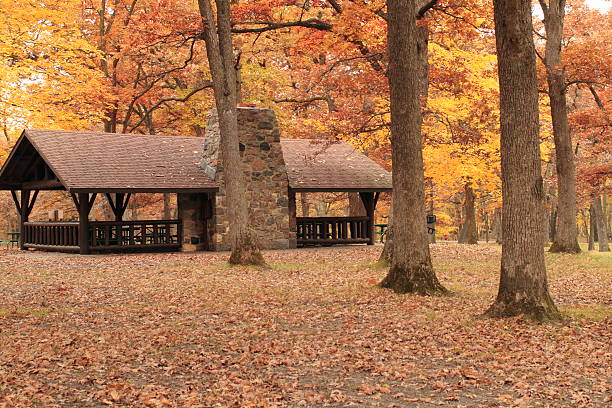 istock Autumn in Iowa 182850083