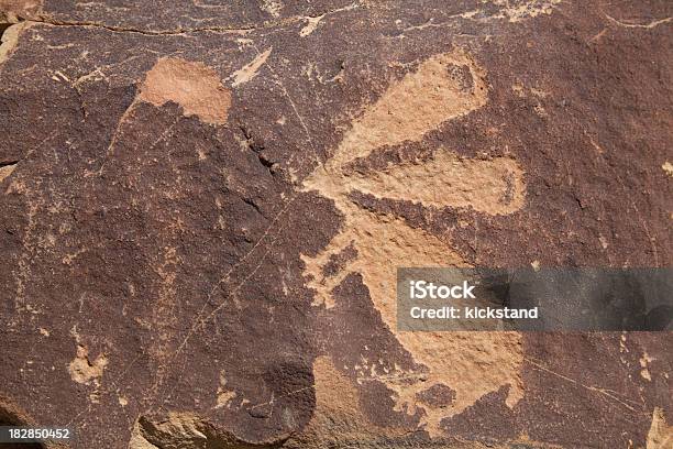Petroglyphs - Fotografias de stock e mais imagens de Arte Pré-histórica - Arte Pré-histórica, Coelho - Animal, Destino de Viagem