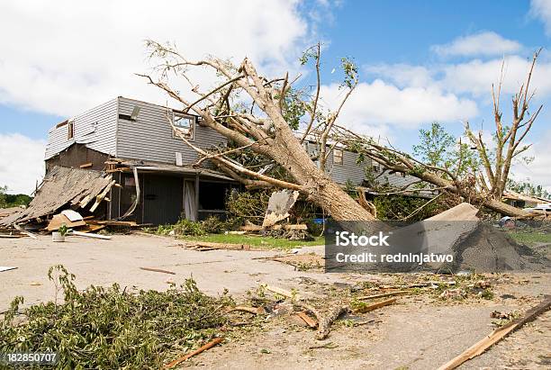 Storm Danni - Fotografie stock e altre immagini di Danneggiato - Danneggiato, Uragano, Casa