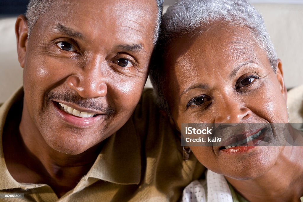 Visages de heureux mature couple afro-américain - Photo de Adulte libre de droits