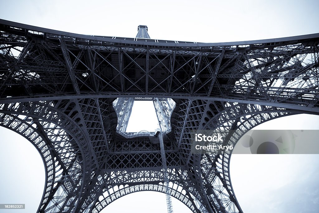 Torre Eiffel a Parigi, Francia - Foto stock royalty-free di Acciaio