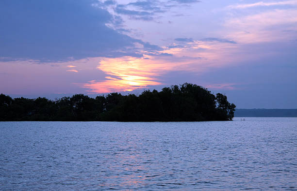 istock Sunrise at the Lake 182856140