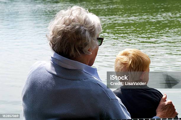 Urgroßmutter Stockfoto und mehr Bilder von Enkel - Enkel, Großmutter, Rückansicht