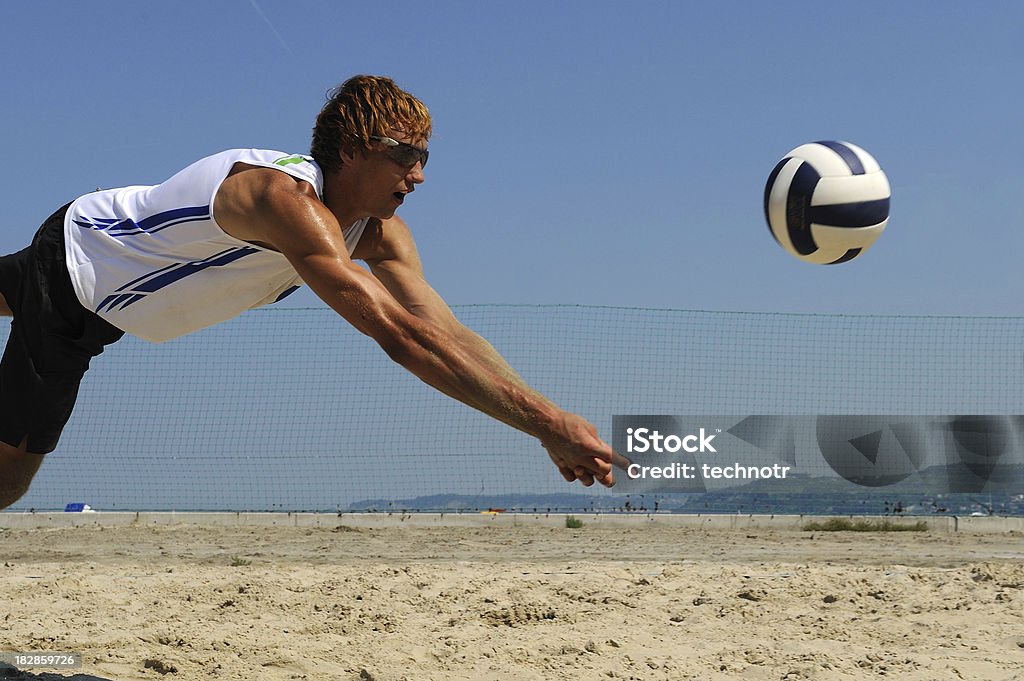 Beach volley привлекательные действий - Стоковые фото Beach Volleyball роялти-фри