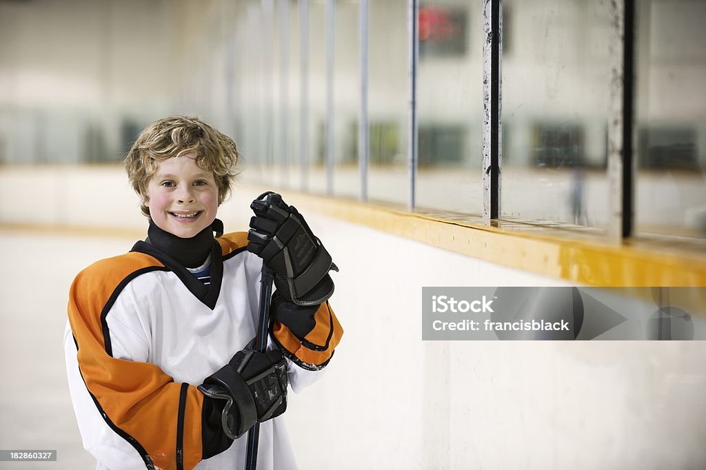 젊은 hockey player - 로열티 프리 아이 스톡 사진