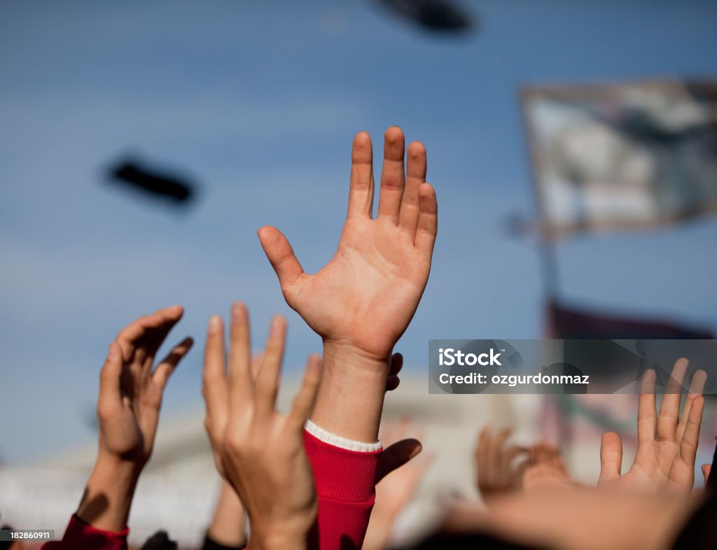 Mãos para cima - Foto de stock de Audiência royalty-free