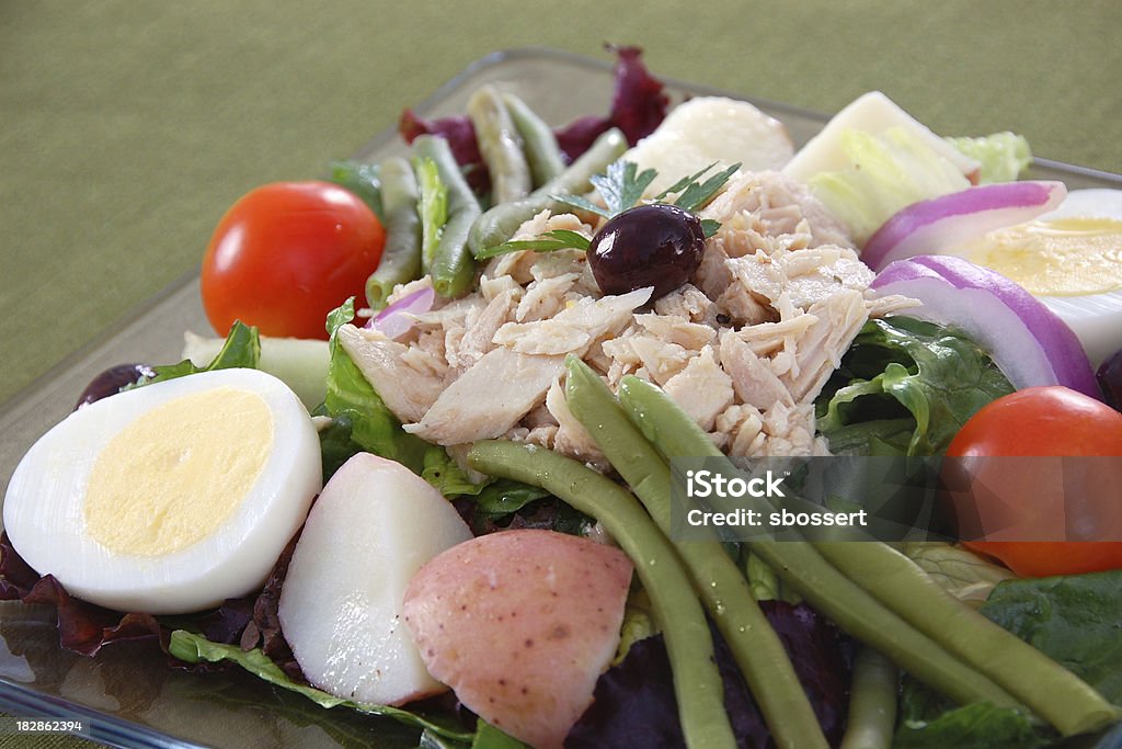 Insalata Nicoise - Foto stock royalty-free di Alimentazione sana