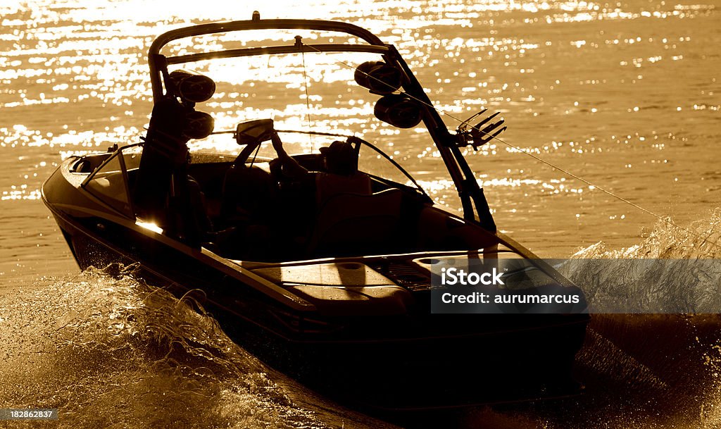 wakeboardboat - Photo de Transport nautique libre de droits