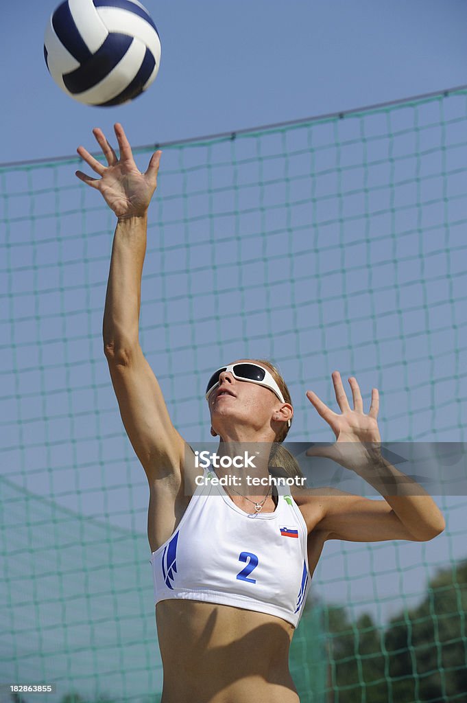 Jugador de vóleibol de la acción - Foto de stock de Actividad libre de derechos