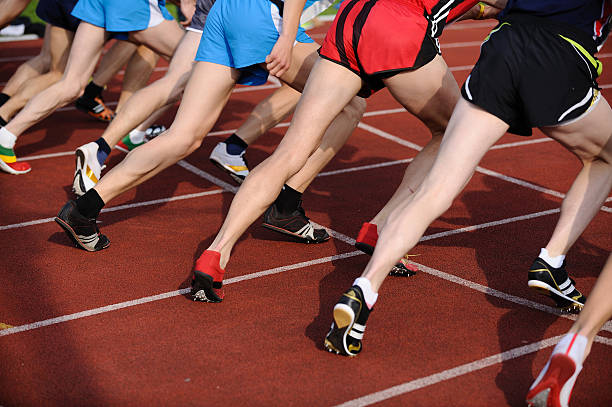 istock Athletes starting the race 182864390