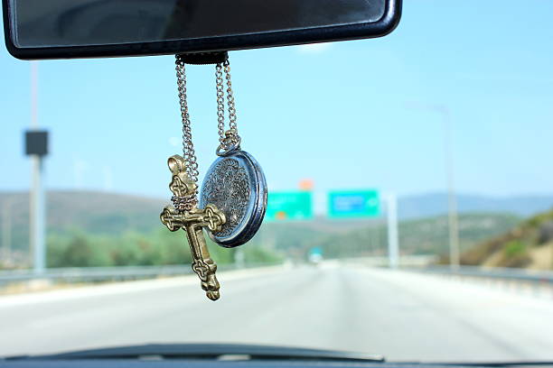 istock Car and the cross 182864428