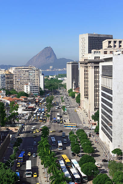 アントニ��オ・カルロス avenue でリオデジャネイロ - downtown district brazil rio de janeiro clear sky ストックフォトと画像