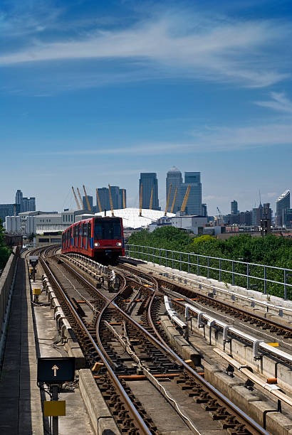istock DLR approaching station, Canary Wharf in the background 182865352
