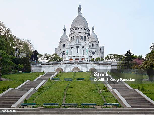 Corazón De Montmartre Foto de stock y más banco de imágenes de Aire libre - Aire libre, Arquitectura, Basílica