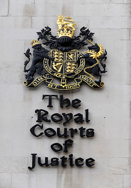 istock The Royal courts of justice 182866529