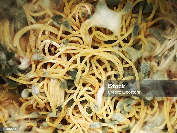 Spaghetti - Fotografie stock e altre immagini di Alimentazione non salutare - Alimentazione non salutare, Antigienico, Astratto