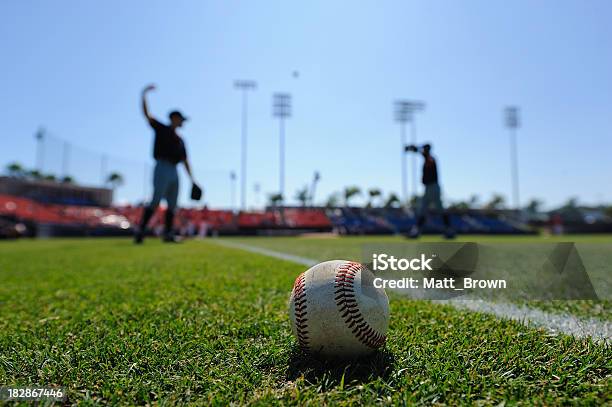 Graczy W Baseball W - zdjęcia stockowe i więcej obrazów Baseball - Baseball, Piłka do baseballu, Drużyna baseballowa