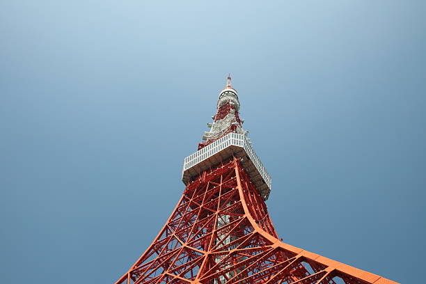 tokyo tower - tokyo tower shinjuku ward tokyo prefecture communications tower fotografías e imágenes de stock