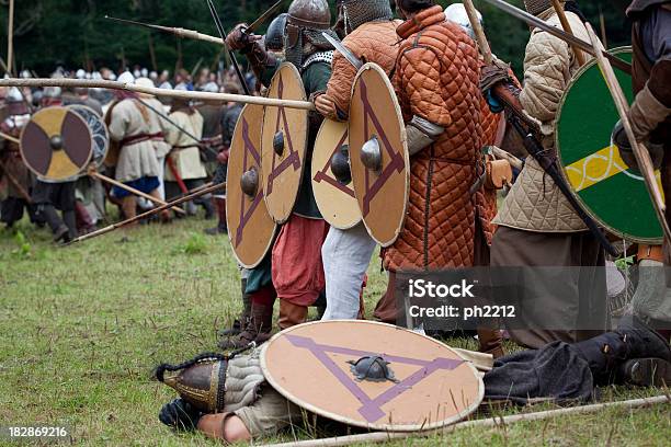 Powyższym Wikingów Na Moesgårddania - zdjęcia stockowe i więcej obrazów Wiking - Wiking, Arhus, Tło