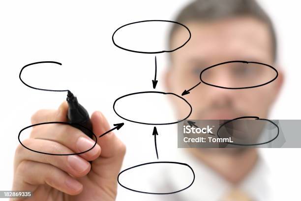 Geschäftsmann Mit Diagramm Stockfoto und mehr Bilder von Bildschärfe - Bildschärfe, Bildung, Brainstorming