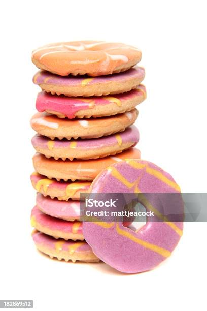 Пончикформы И Красочные Сторонние Cookie — стоковые фотографии и другие картинки Без людей - Без людей, Вертикальный, Вредное питание
