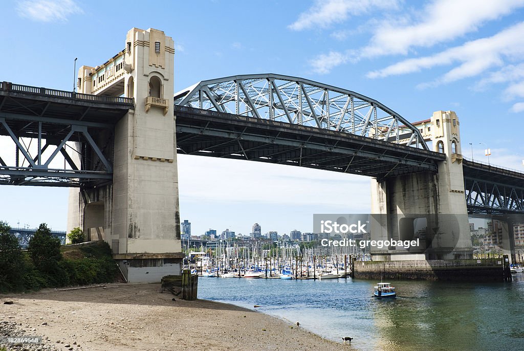 Burrand Street Bridge en Vancouver, British Columbia - Foto de stock de Agua libre de derechos