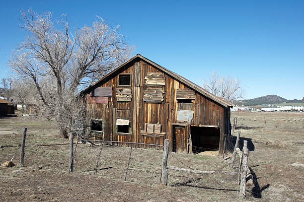 istock Old wooden barn in Arizona 182869822