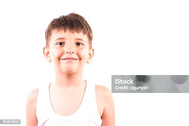 Foto de Menino Bonito Sorrindo e mais fotos de stock de 10-11 Anos - 10-11 Anos, 2-3 Anos, 4-5 Anos