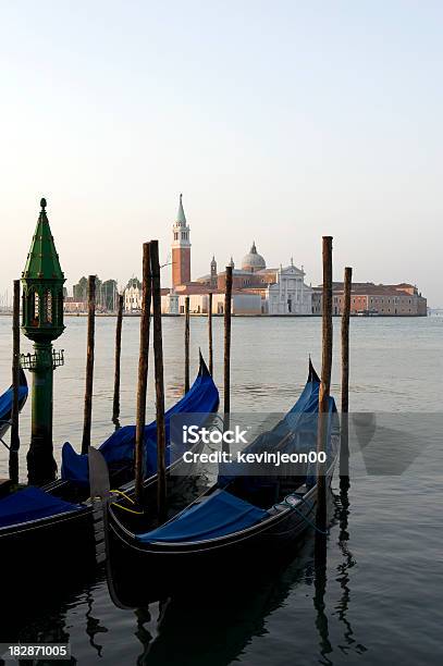 Gondeln In Venedig Stockfoto und mehr Bilder von Altertümlich - Altertümlich, Bewegung, Bewegungsunschärfe