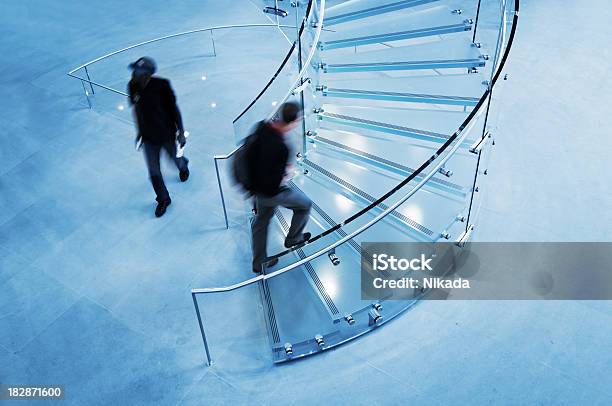 Foto de Escadaria De Vidro Moderno e mais fotos de stock de New York City - New York City, Escritório, Abstrato