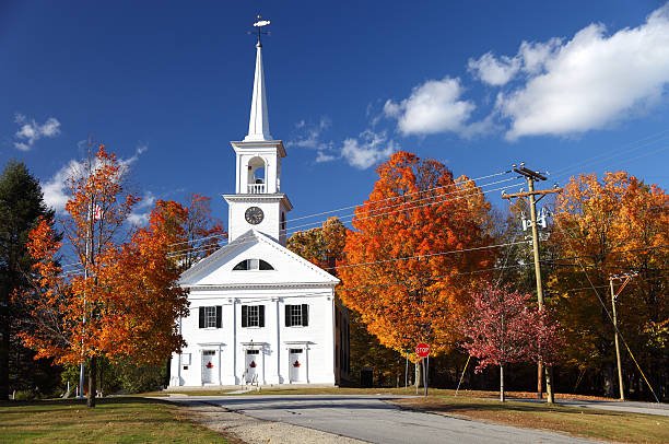 istock Autumn in New Hampshire 182871686