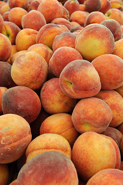 istock Peaches at the Farmers Market 182872784
