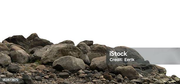 산더미 Of 어둡습니다 Stones 바위에 대한 스톡 사진 및 기타 이미지 - 바위, 컷아웃, 표석