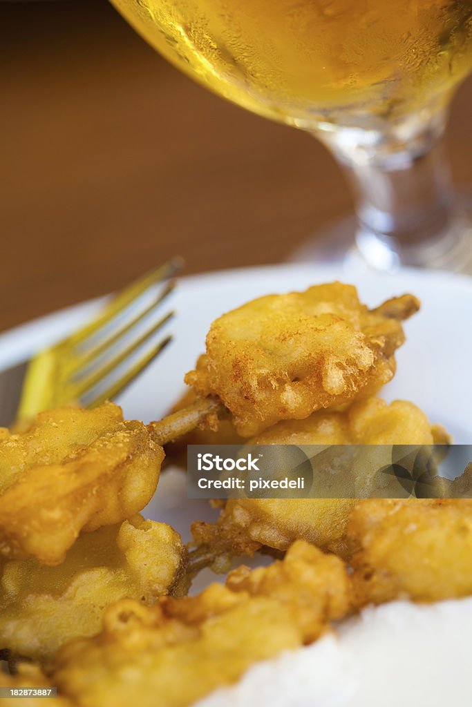 Frittierte Calamari mit Bier - Lizenzfrei Bier Stock-Foto