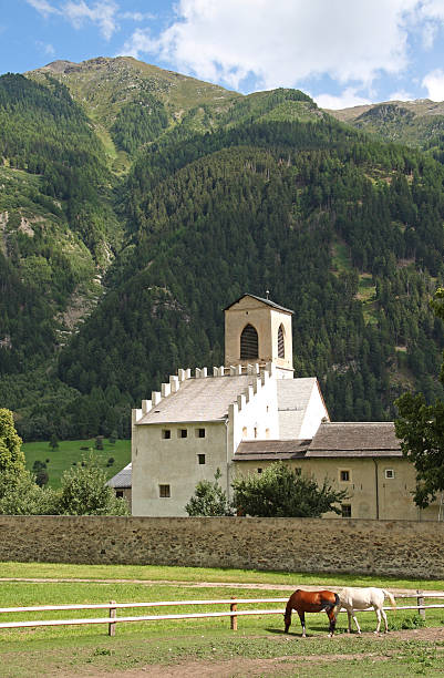 convento beneditino de saint john - benedictine convent of saint john - fotografias e filmes do acervo