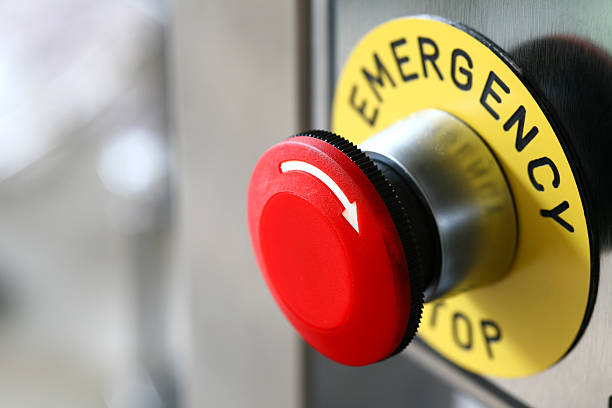 emergency button （緊急ボタンのマシン - 緊急表示 ストックフォトと画像