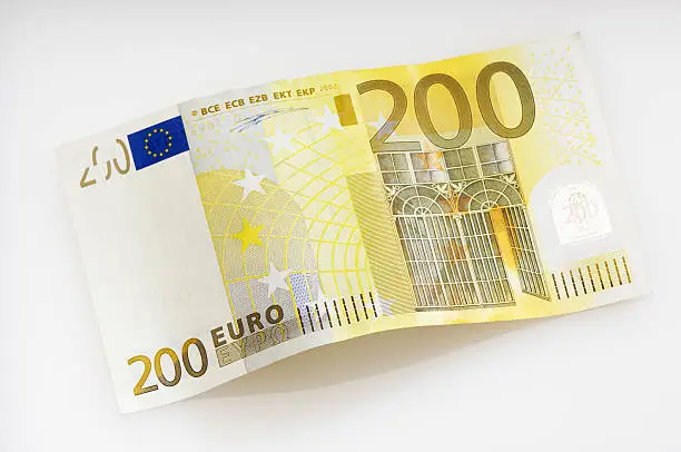 Bent 200 Euro bill. (XXL-File)