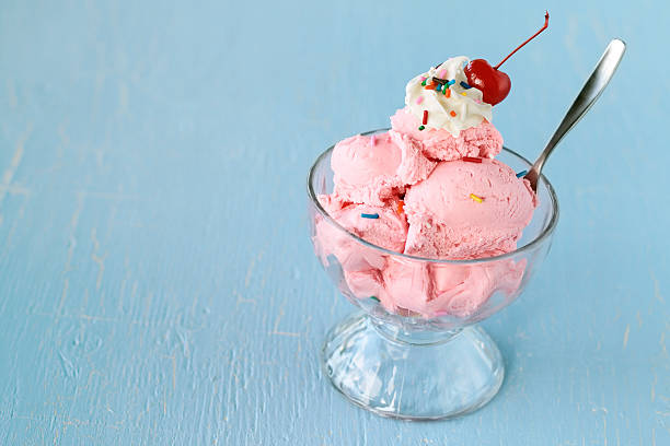 istock Strawberry Ice Cream Sundae 182875860