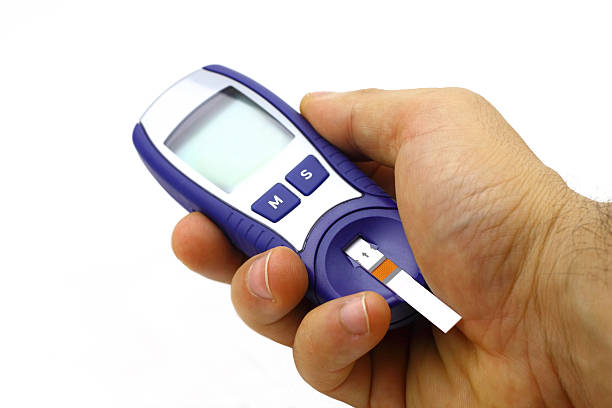 血液テスト機器 - drop of insulin ストックフォトと画像