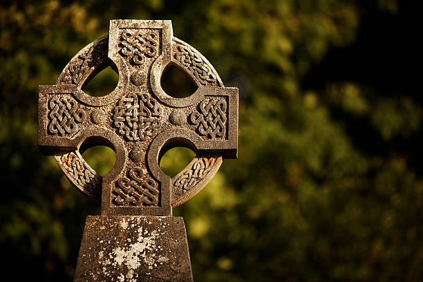 croix celtique - celtic cross republic of ireland cross shape cross photos et images de collection