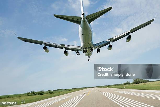 Xl Jet Passagierflugzeug Landung Auf Die Start Und Landebahn Stockfoto und mehr Bilder von Flugzeug