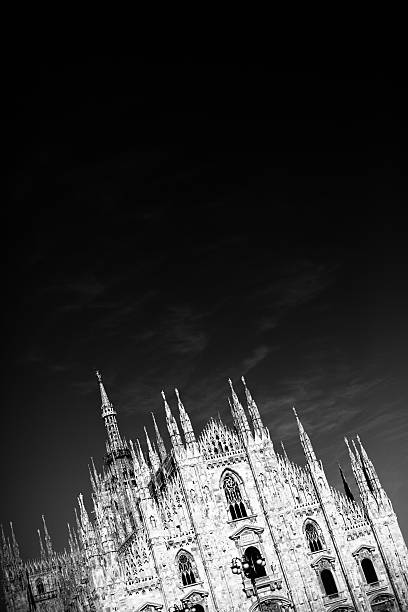 istock Duomo of Milan, Black And White 182877965