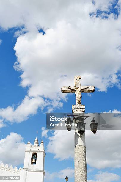 Altes Stone Cross Stockfoto und mehr Bilder von Bauwerk - Bauwerk, Christentum, Europa - Kontinent