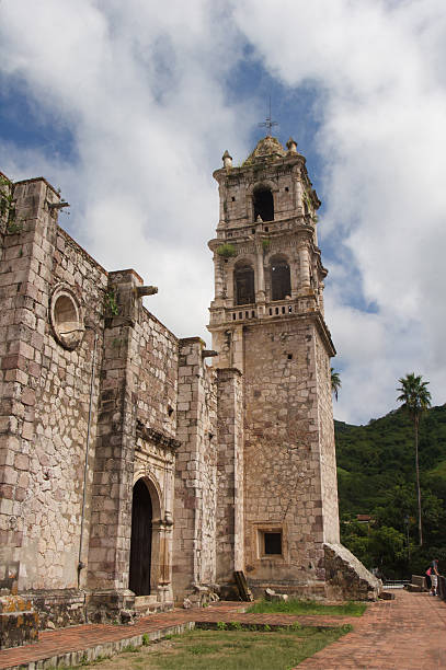 istock Centuries Old Mexican Church 182878562