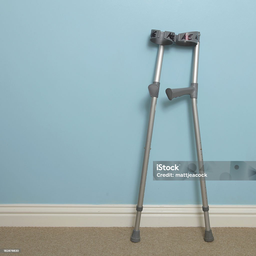 Crutches - Foto de stock de Artículo médico libre de derechos