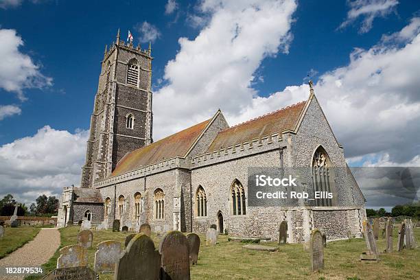 Iglesia En Inglés Foto de stock y más banco de imágenes de Arco - Característica arquitectónica - Arco - Característica arquitectónica, Arquitectura, Bandera inglesa - iStock Iglesia En Inglés Foto de stock y más banco de imágenes de Arco - Característica arquitectónica - Arco - Característica arquitectónica, Arquitectura, Bandera inglesa - iStock