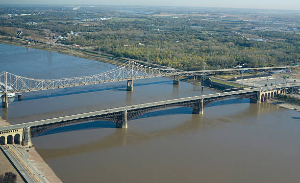 istock Aerial View Eades Bridge 182880660