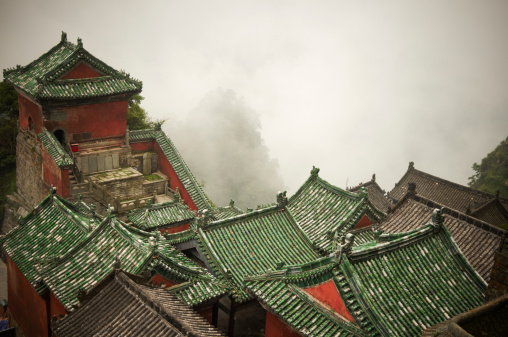 Heding Temple is located at the foot of Cangshan Mountain in Dali City, Yunnan Province. It is a temple building with local Bai ethnic characteristics in Dali.